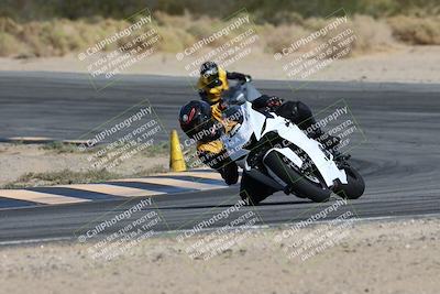 media/Nov-16-2025-Race Pace (Sun) [[8c5fa54630]]/Non Verified Riders (1st 20 Minutes)/2-Turn 10 (1010am)/